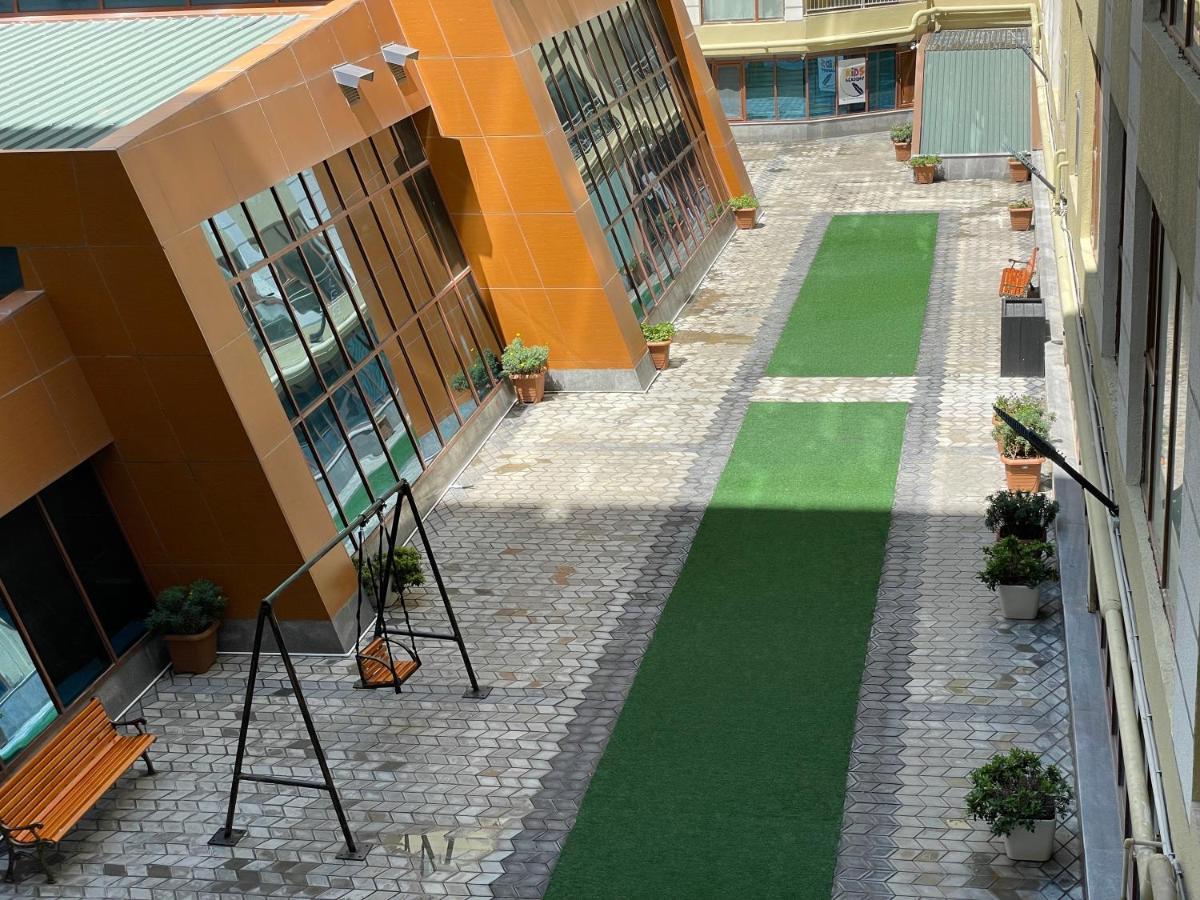 Park Azure Louvre Apartment Bakú Exterior foto